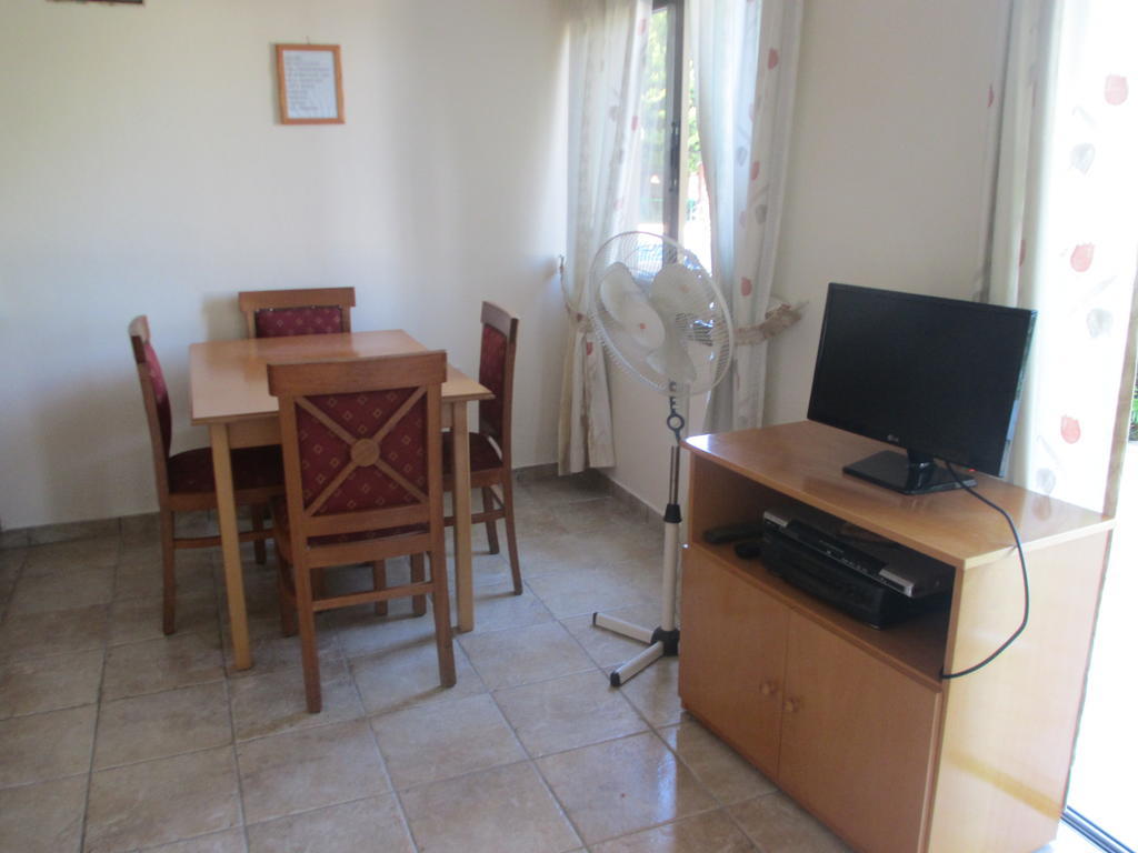 Anastasia Holiday Apartments Klorakas Room photo